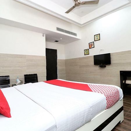 Oyo 30848 Hotel Signature Firozpur Exterior foto