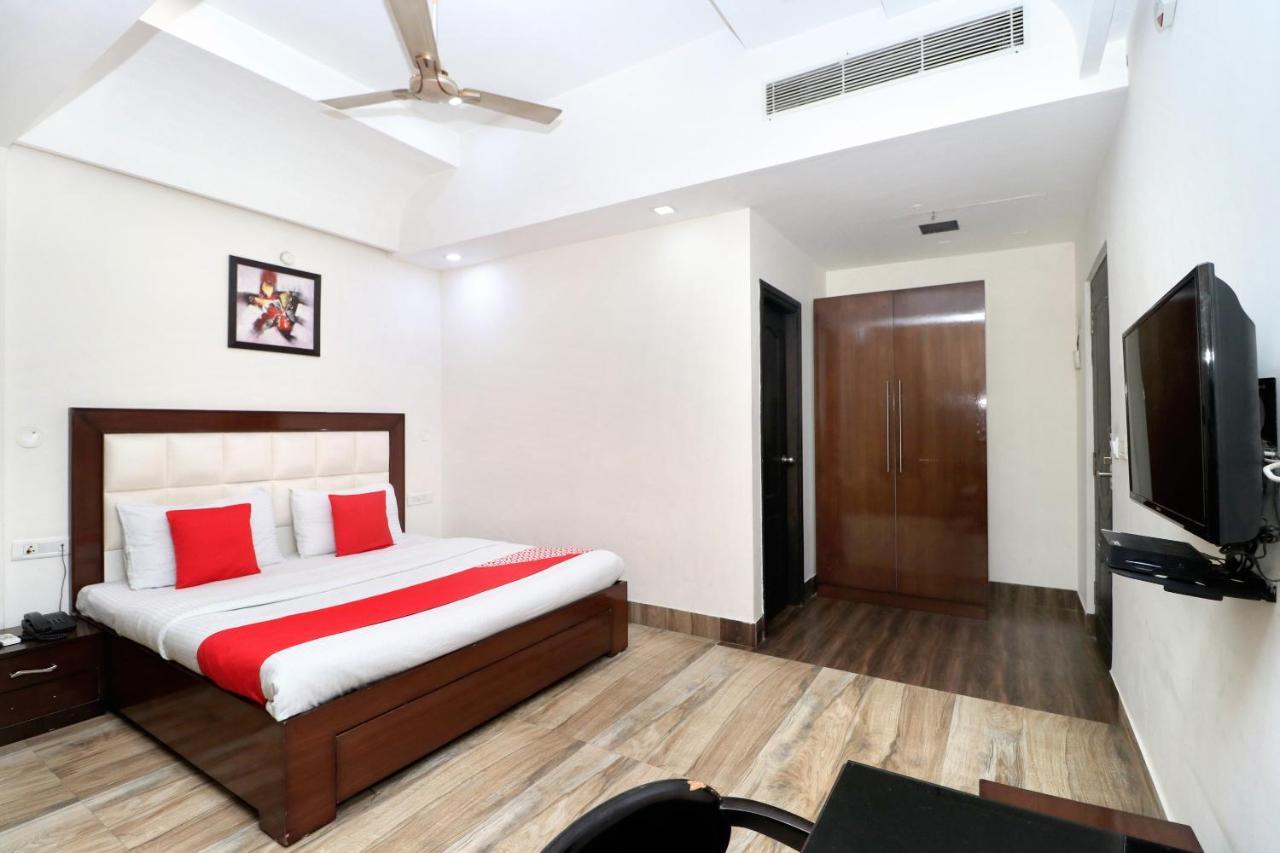 Oyo 30848 Hotel Signature Firozpur Exterior foto