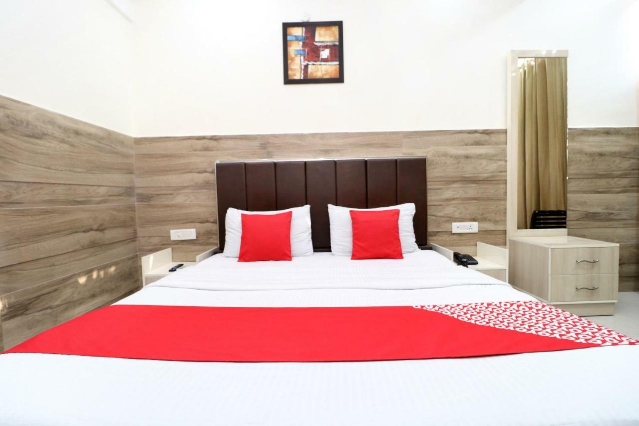 Oyo 30848 Hotel Signature Firozpur Exterior foto