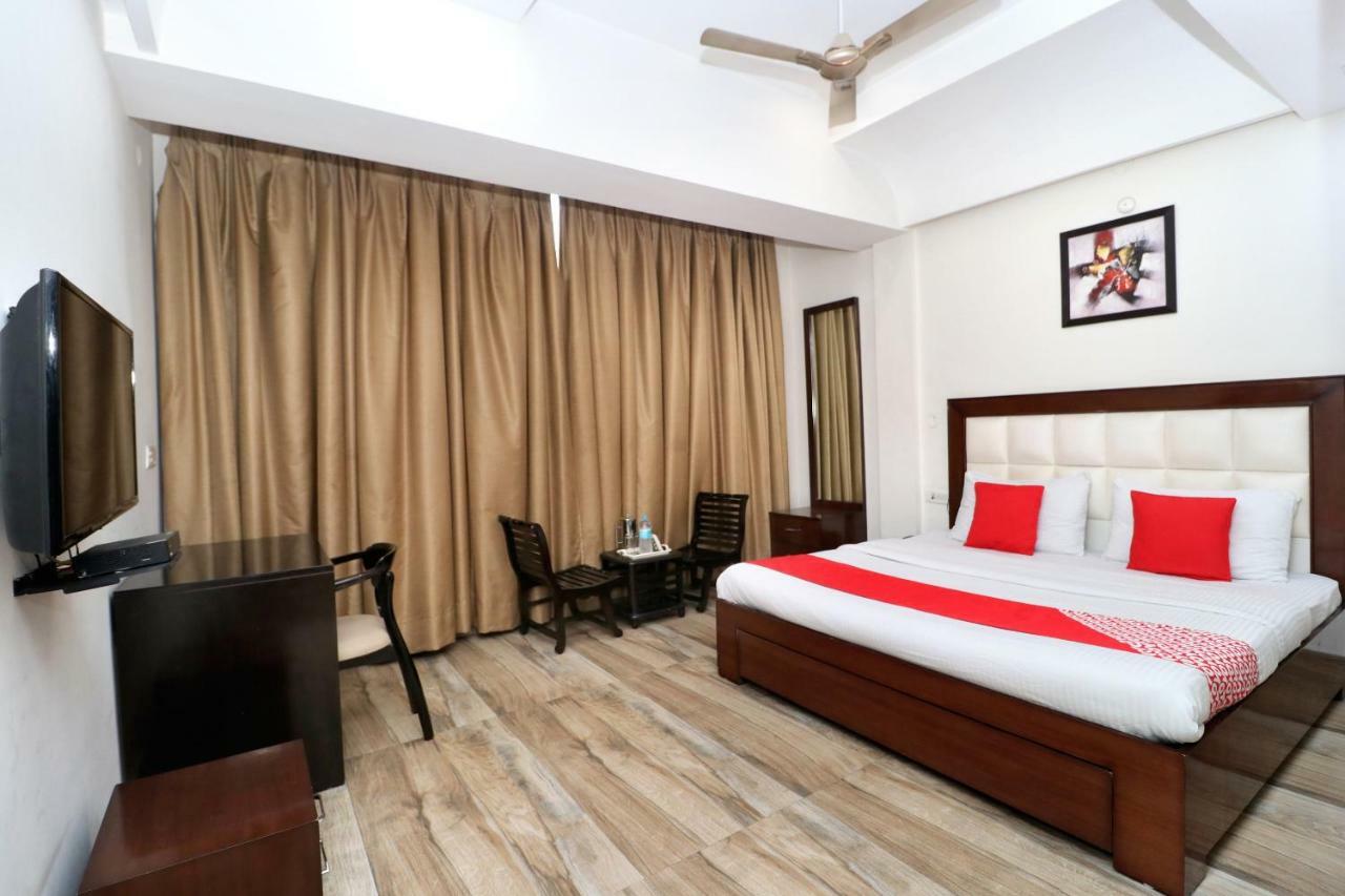 Oyo 30848 Hotel Signature Firozpur Exterior foto