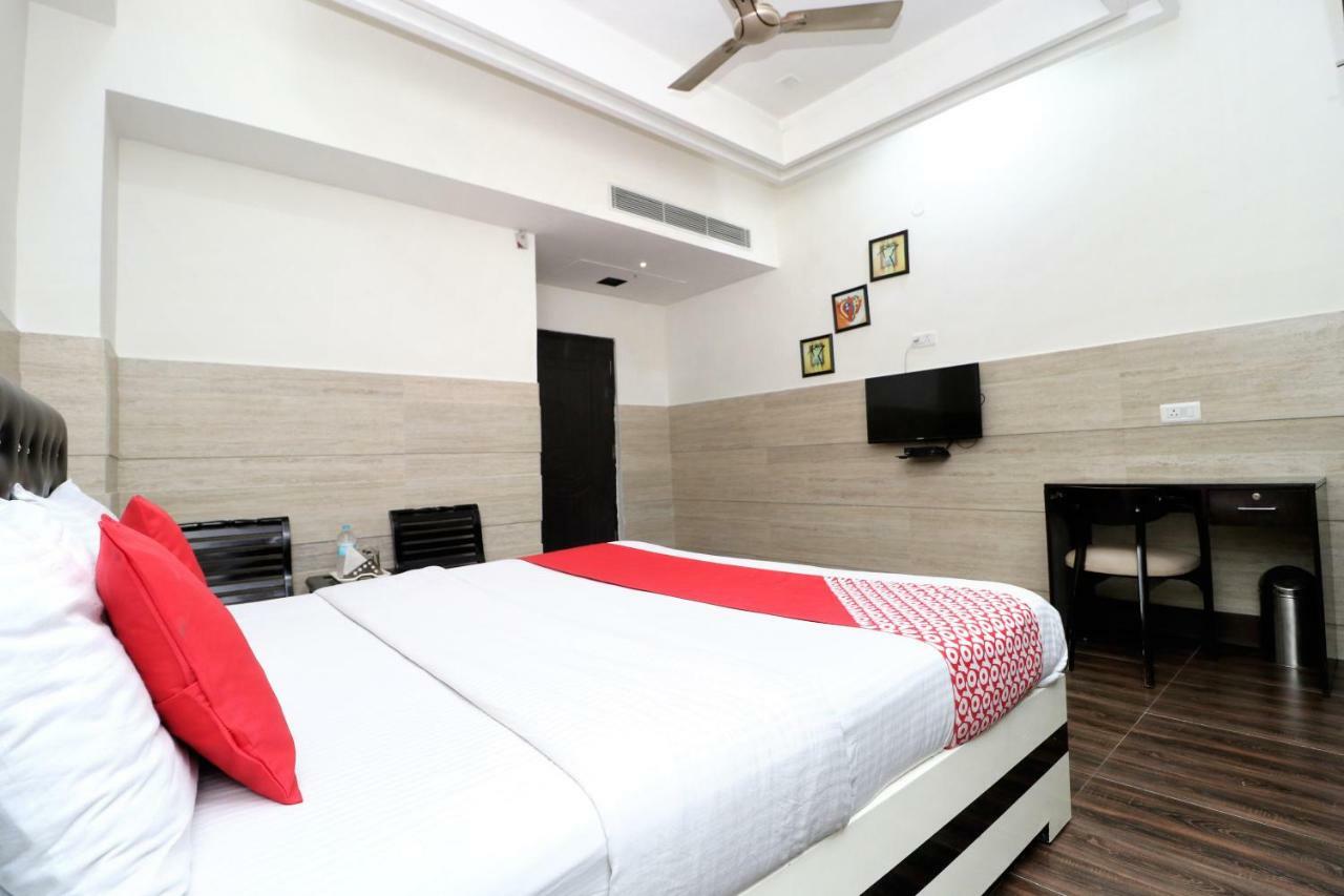 Oyo 30848 Hotel Signature Firozpur Exterior foto